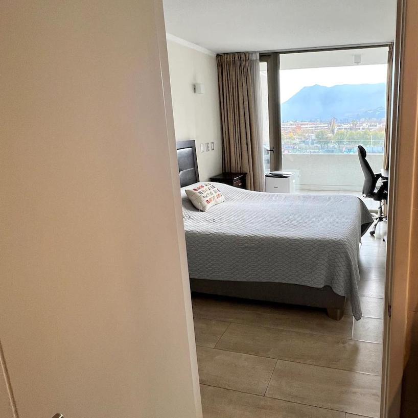 Comodo Departamento Con Excelente Ubicacion En De Chile * Santiago del Cile